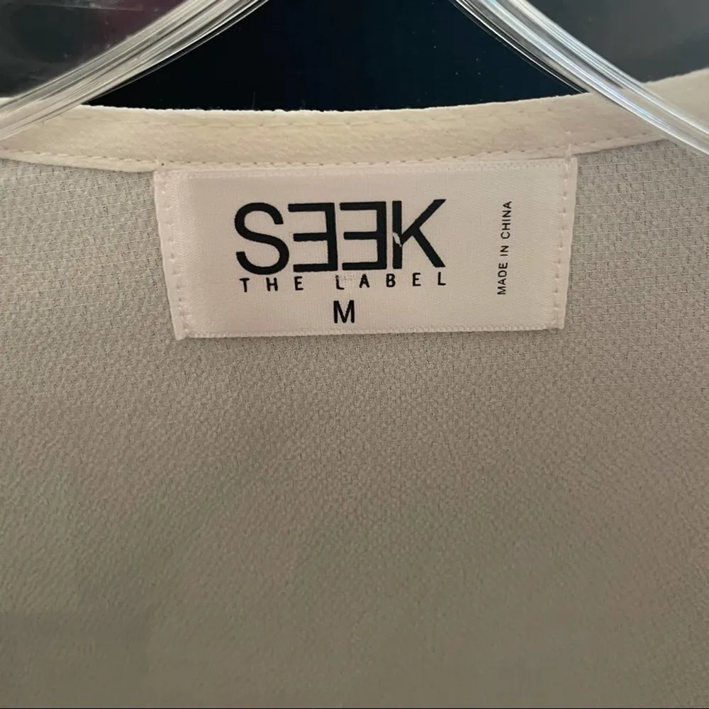 LF  Seek The Label Belle Sleeve Crop Top White Size Medium - Image 8