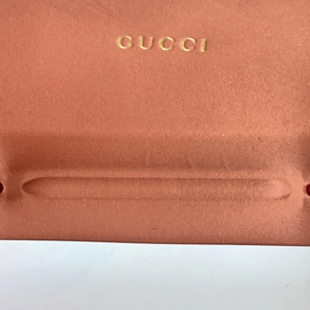 Gucci  Velvet Glasses Case NWOT - Image 4