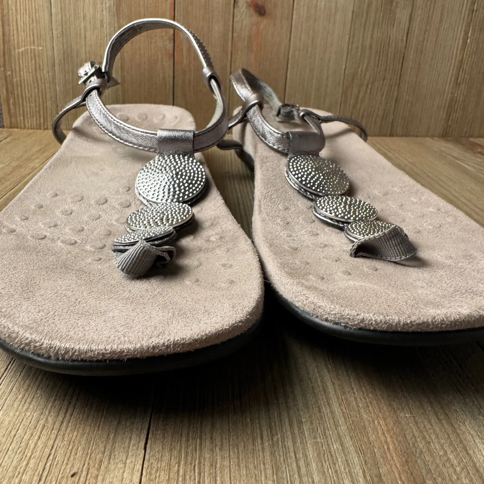 Vionic Lizbeth Metallic Silver Thong Sandal Comfort Orthopedic Sz 9 arch support - Image 2