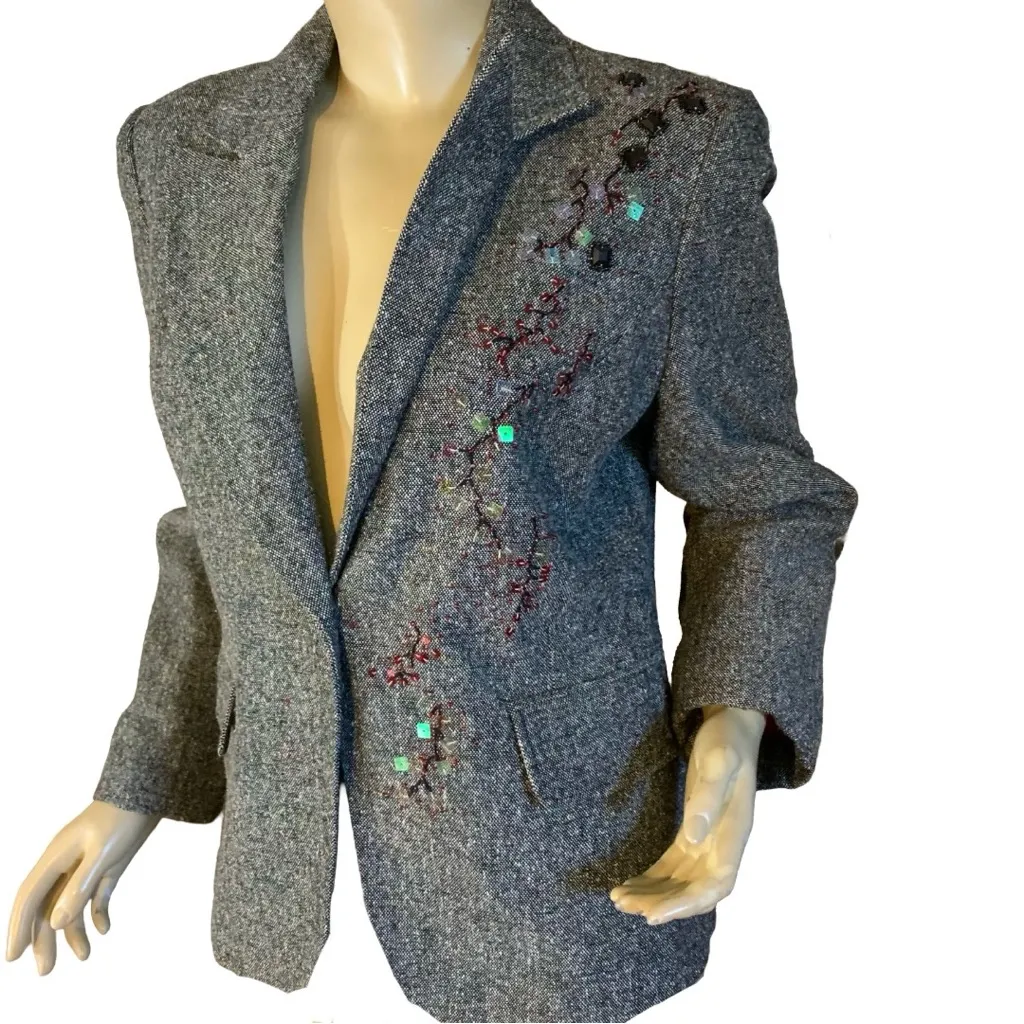 VINTAGE PARISIAN GRAY W/ RED, BLACK & IRIDESCENT SEQUIN EMBELLISHED BLAZER (10) - Image 3