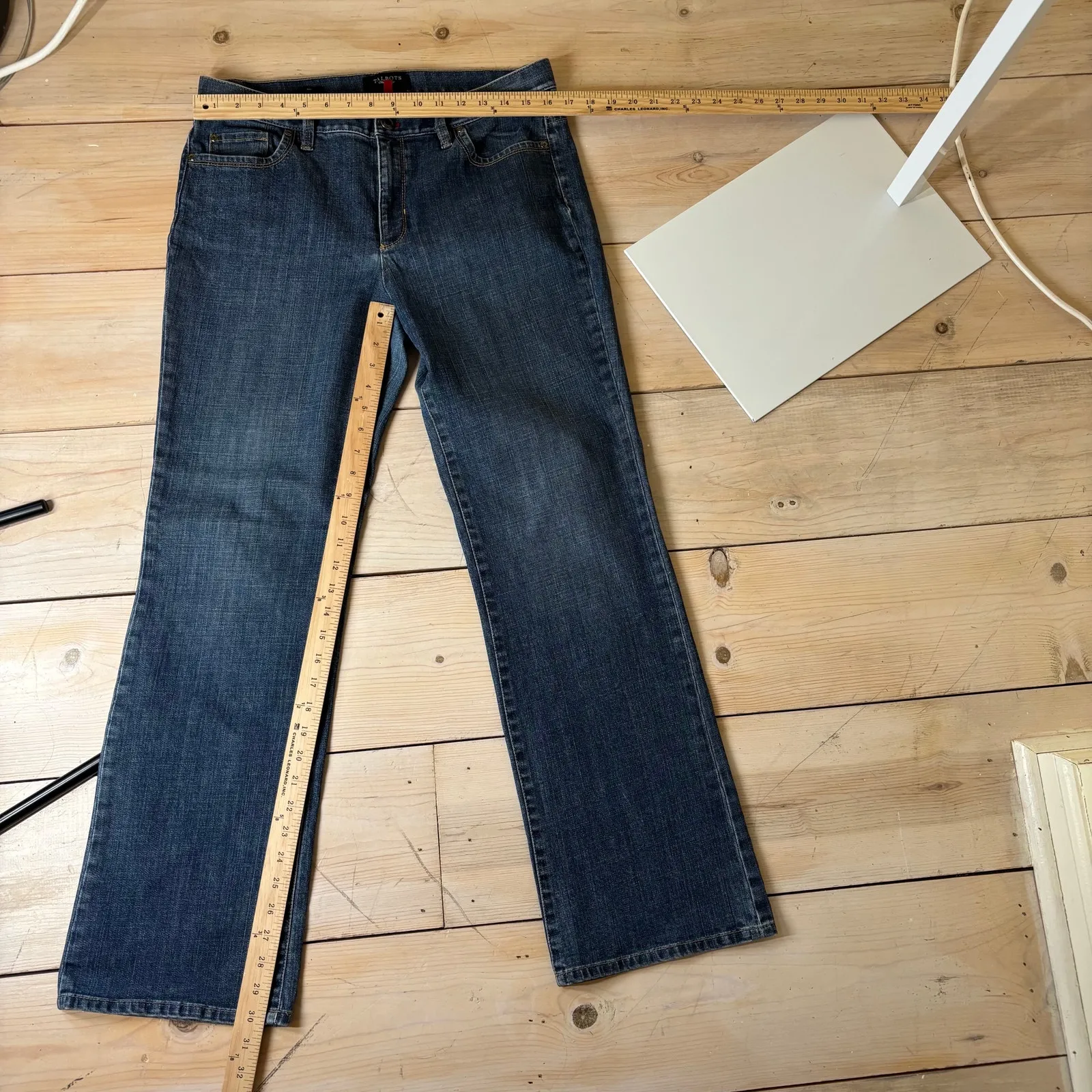 Talbots EUC Women's Dark Wash Bootcut Jeans Size 10 - Image 5