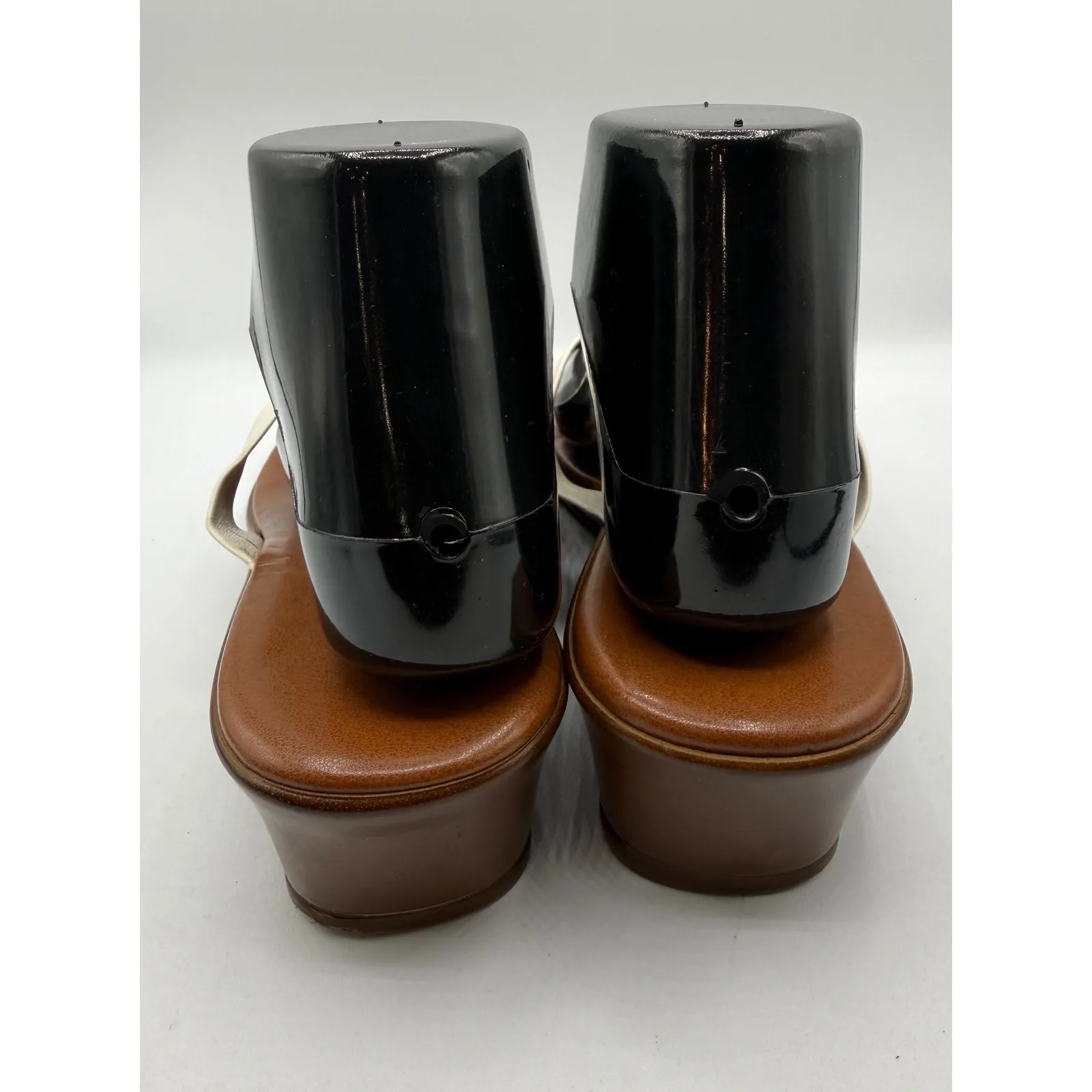 Italian Shoemaker Women 8M Rhinestone Flip Flops Thong Sandals Sparkle Shoes - Image 3