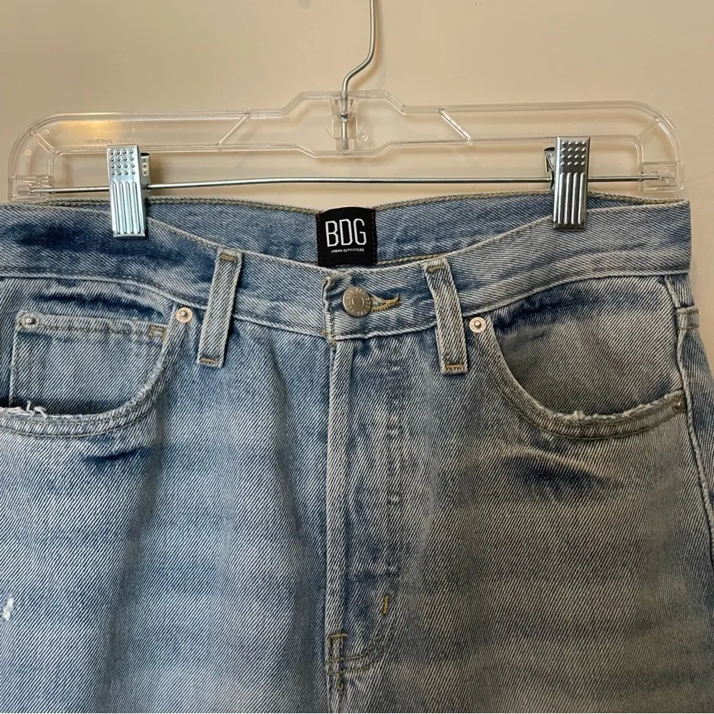 Light Wash Exposed Seam High Rise Slim Straight Jeans - Image 4