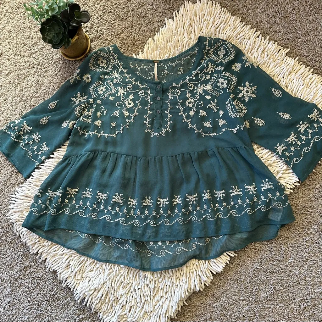 Free People embroidered sheer top size small teal - Image 2