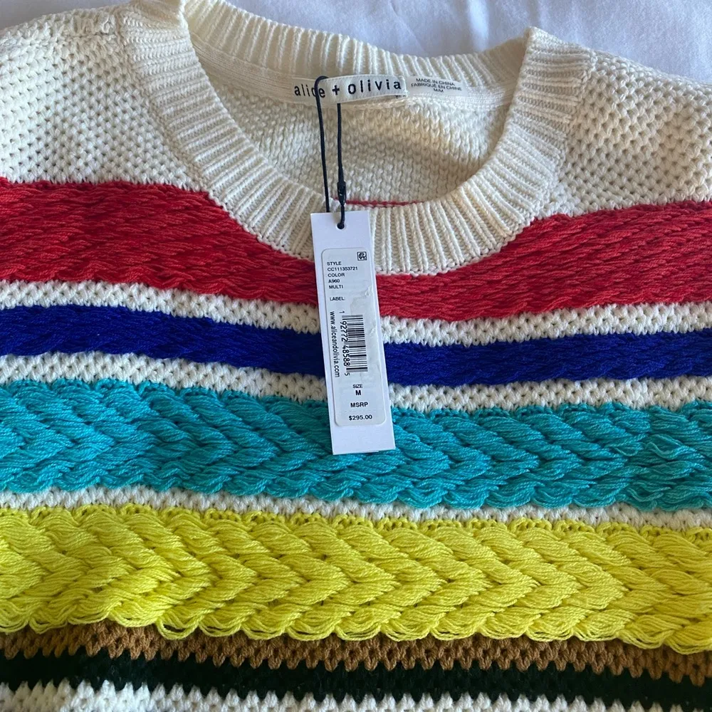 NWT -  Zelda Textured Striped Pullover Size M. - Image 11