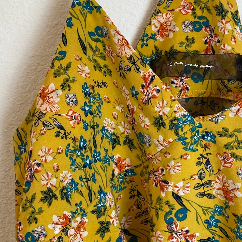 Code x Mode  Floral Ruffle V-Neck Tank Top - Image 5