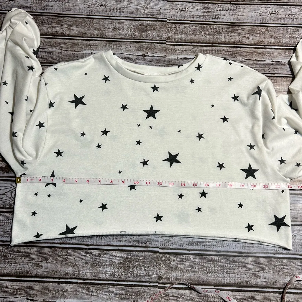 Starry White and Blue Cropped Women's Top - Image 5