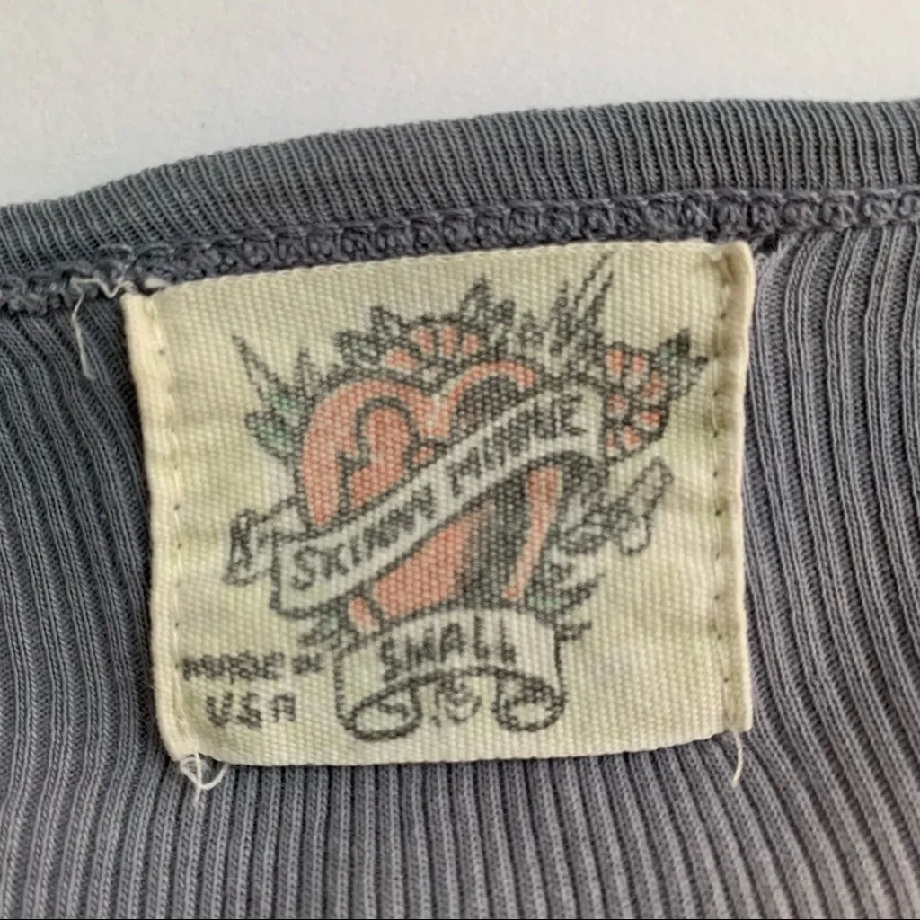 Skinny Minnie short sleeve ribbed baby tee bling studs on front Size Small Gray - Image 7