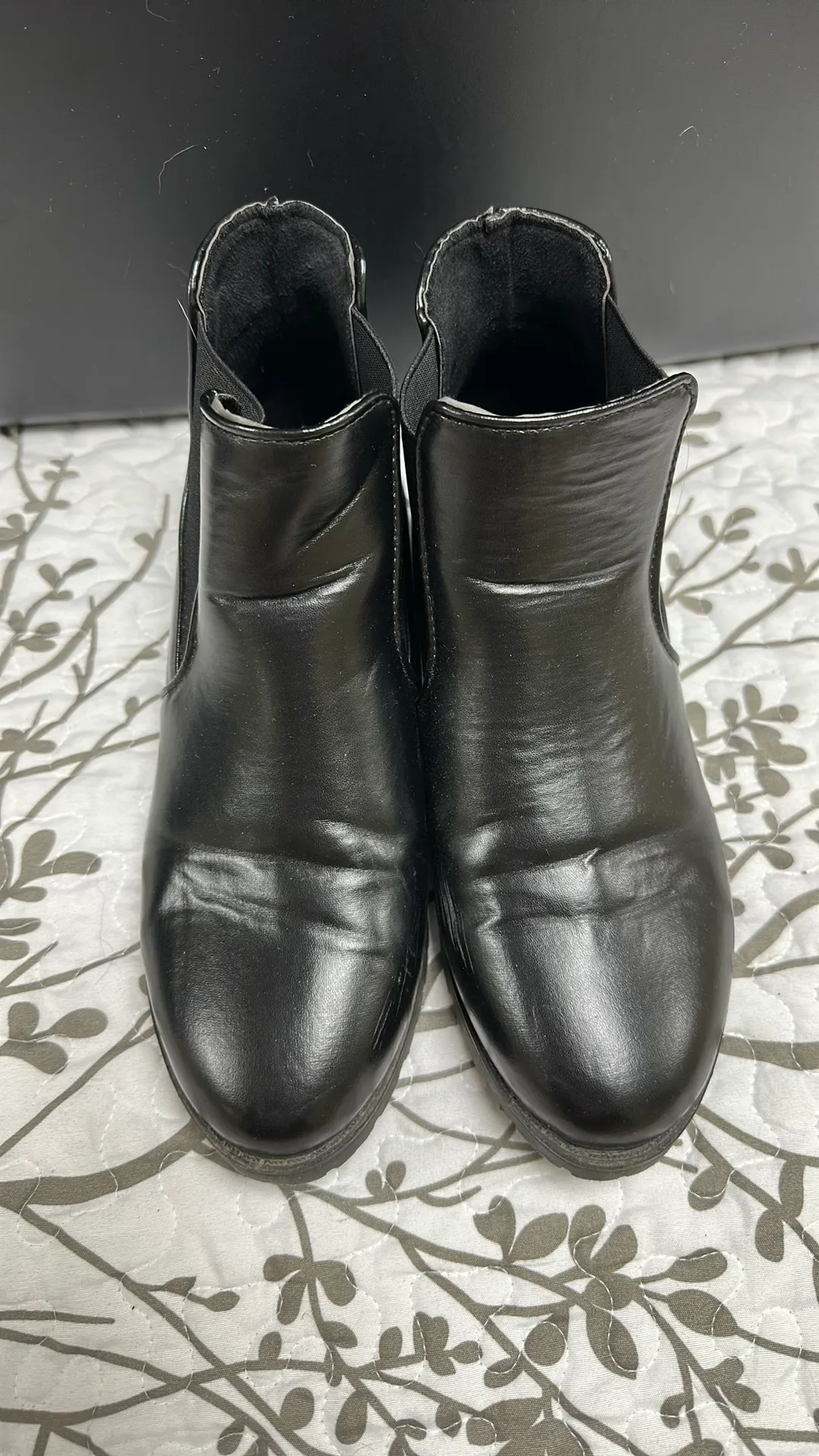 Black Boots Size 8.5 - Image 2