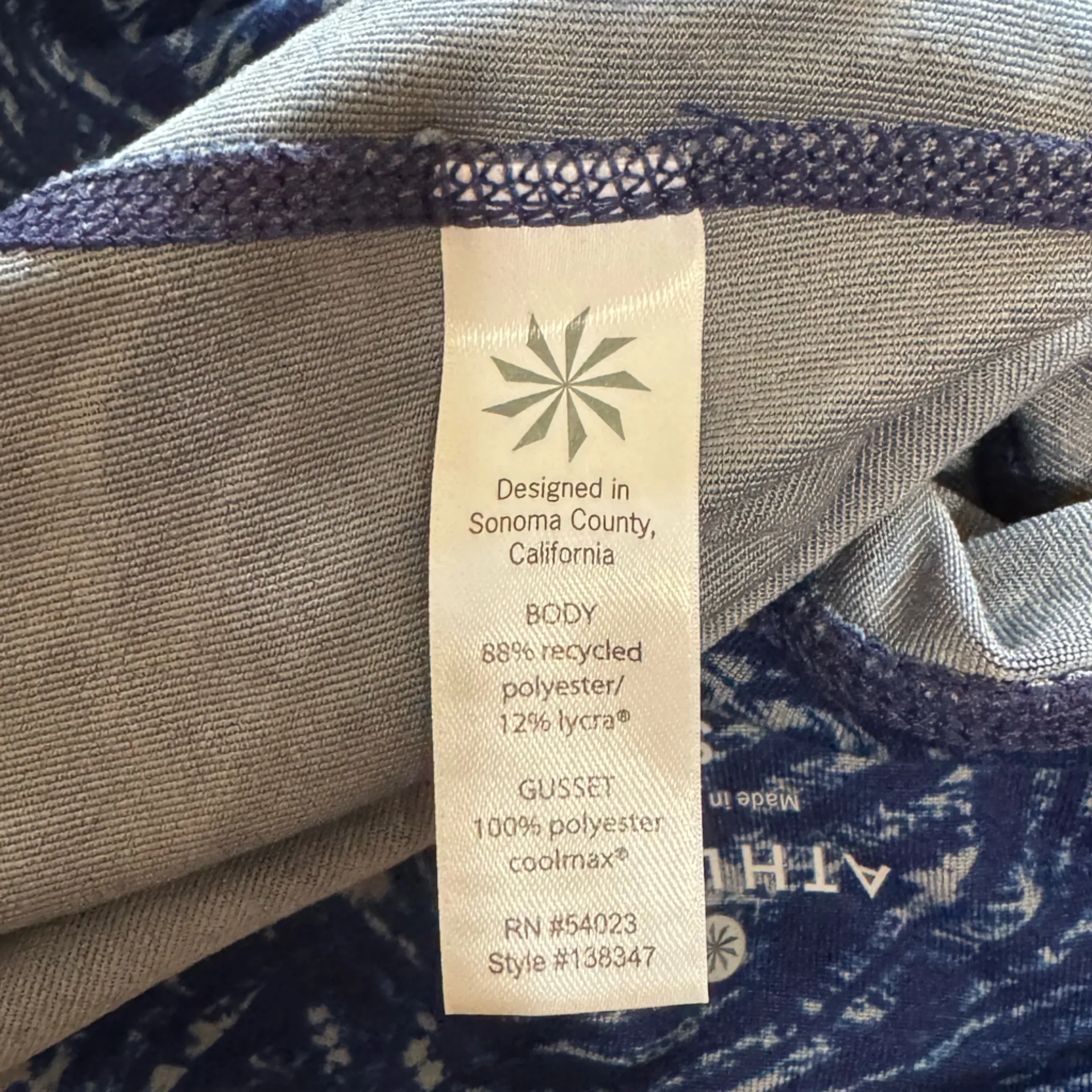 Athleta Aurora blue & gray patterned athletic leggings ankle length~Small - Image 5