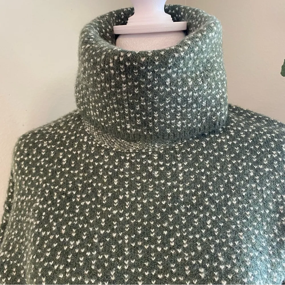 Madewell Womens Oversized Turtleneck Sweater Dress in Geo Print Green,‎ size XS - Image 6