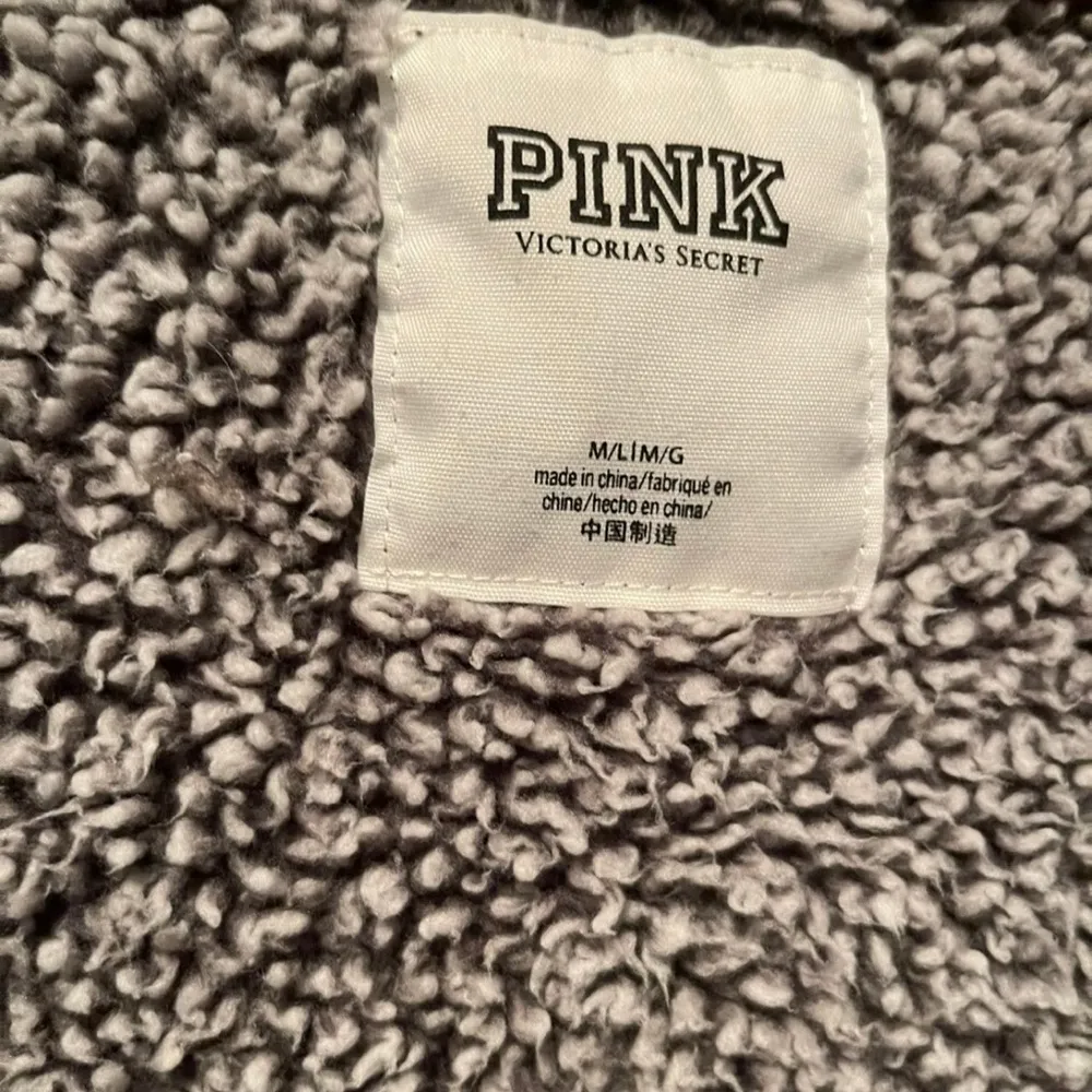 PINK Cozy Gray Sherpa Jacket M/L - Image 5