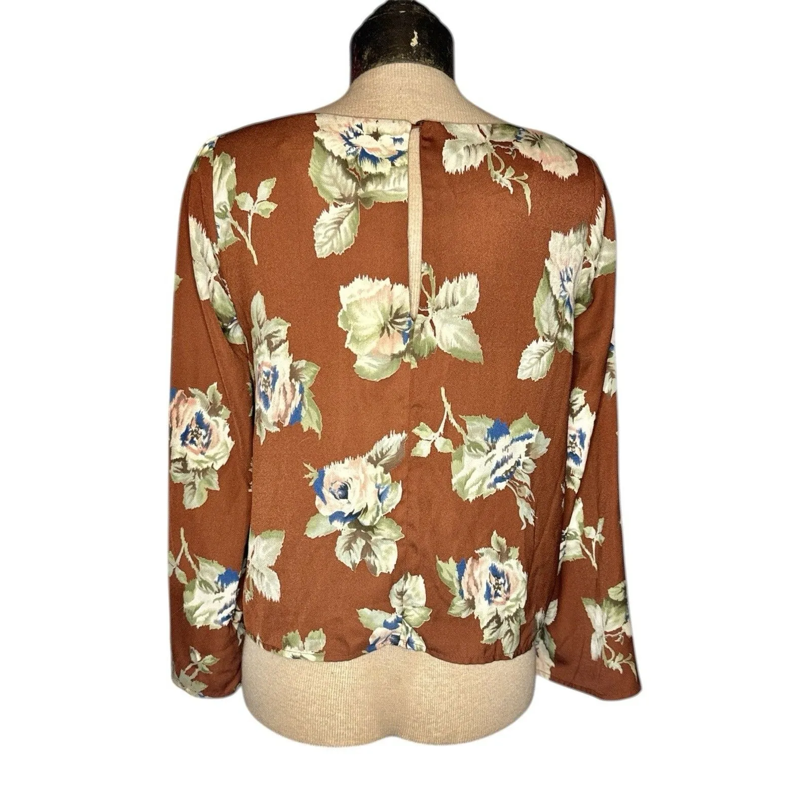 ASTR The Label‎ Blouse Brown White Floral Bell Sleeve Scoop Top Women's Sz XS - Image 3