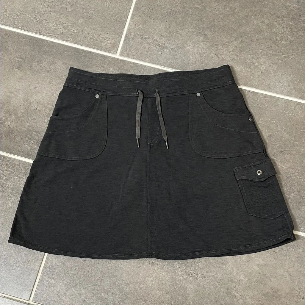 Kuhl  Mova Skort size Medium - Image 2