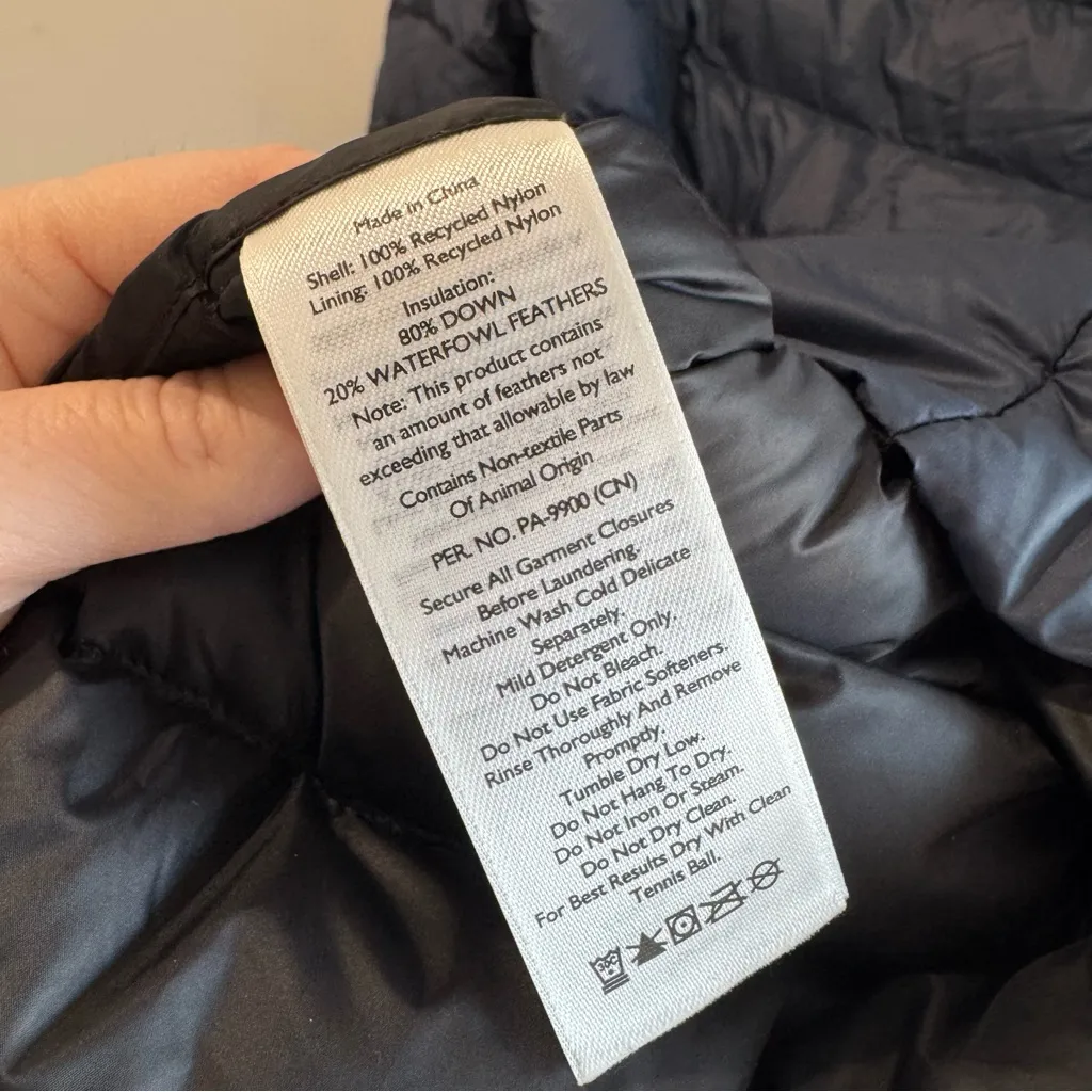 Eddie Bauer Women's CirrusLite Hooded Down Puffer Jacket Navy Small - Image 6