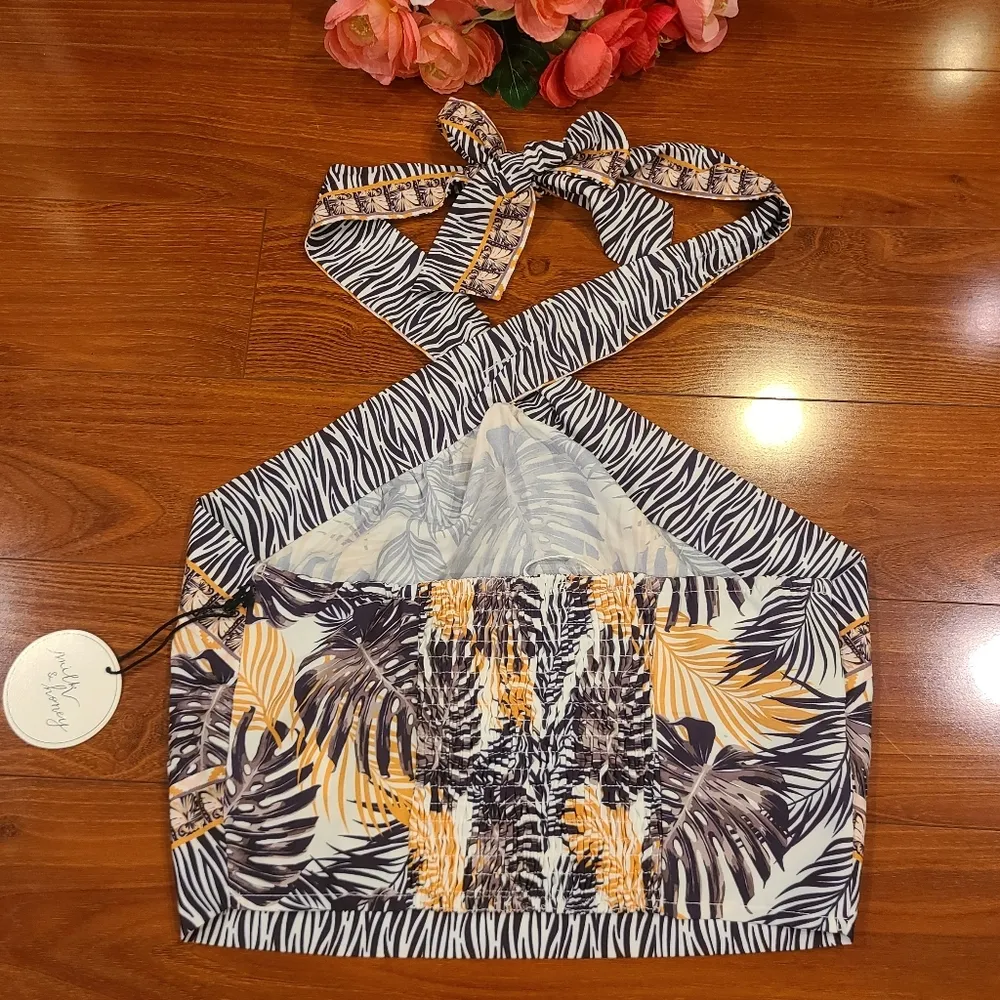 Milk & Honey Crop Halter Top Size Medium - Image 2