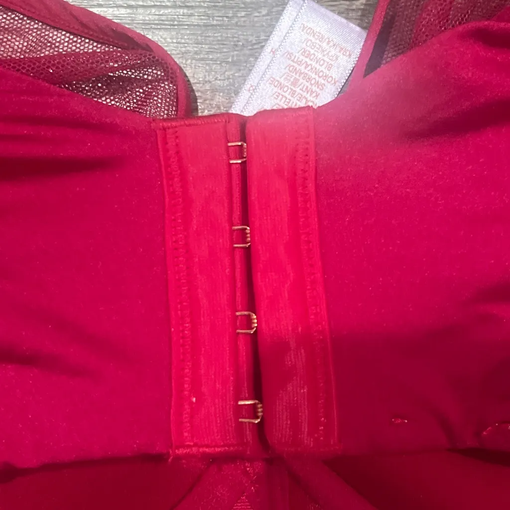 Savage X Fenty Bra Red Size undefined - Image 4