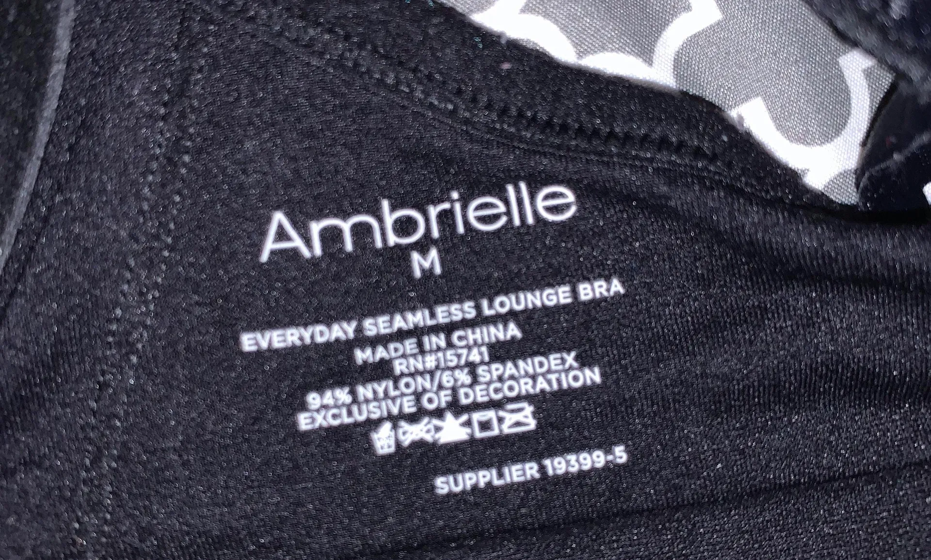 Ambrielle Lounge Bra - Black - Image 3