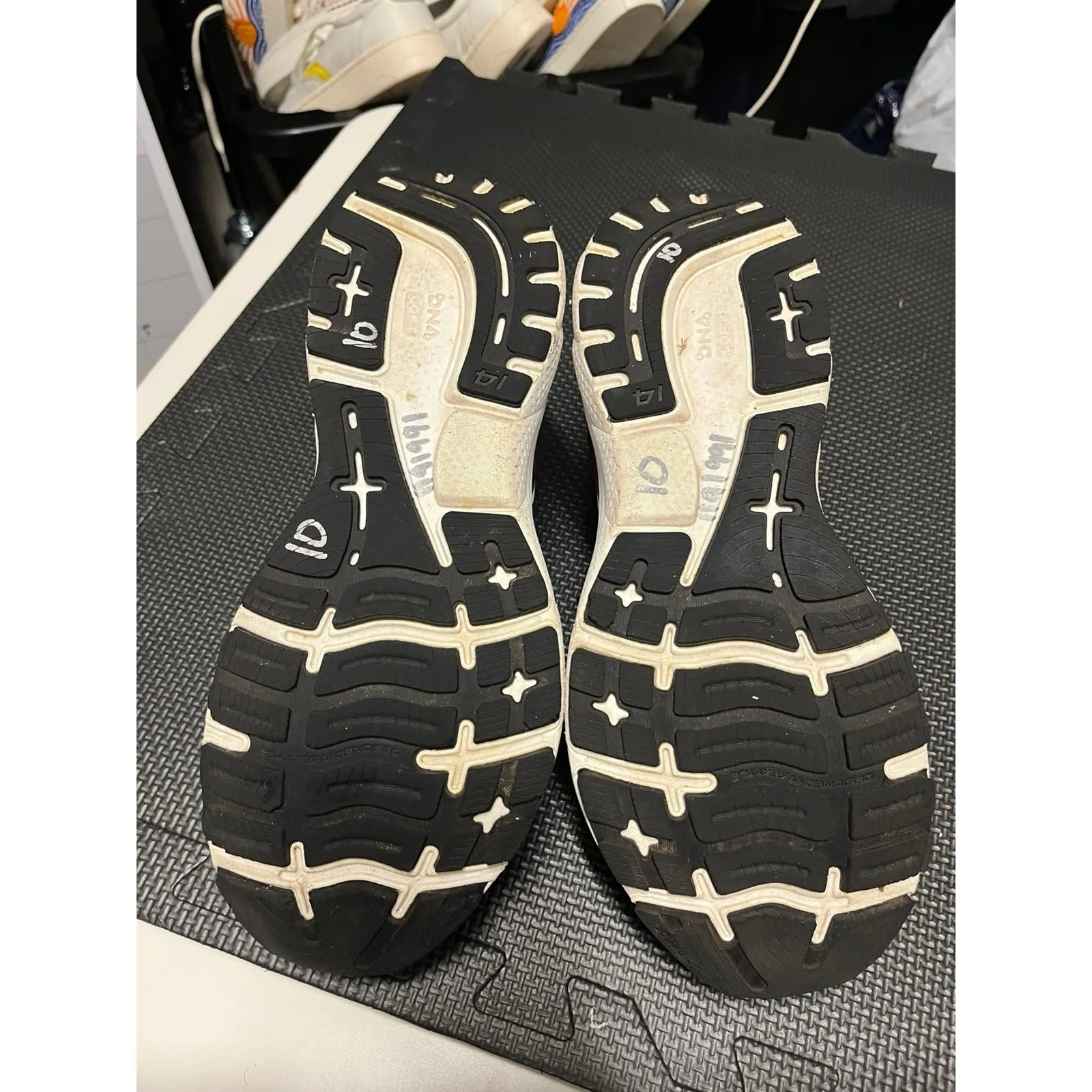 Brooks Ghost‎ 14 Womens Running shoes size 11 Black Yucca - Image 5