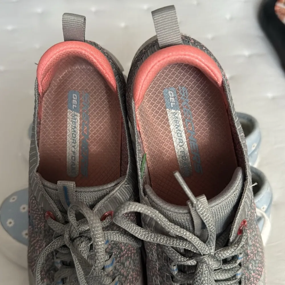 Skechers Women's Gray Athletic Shoes - Image 6