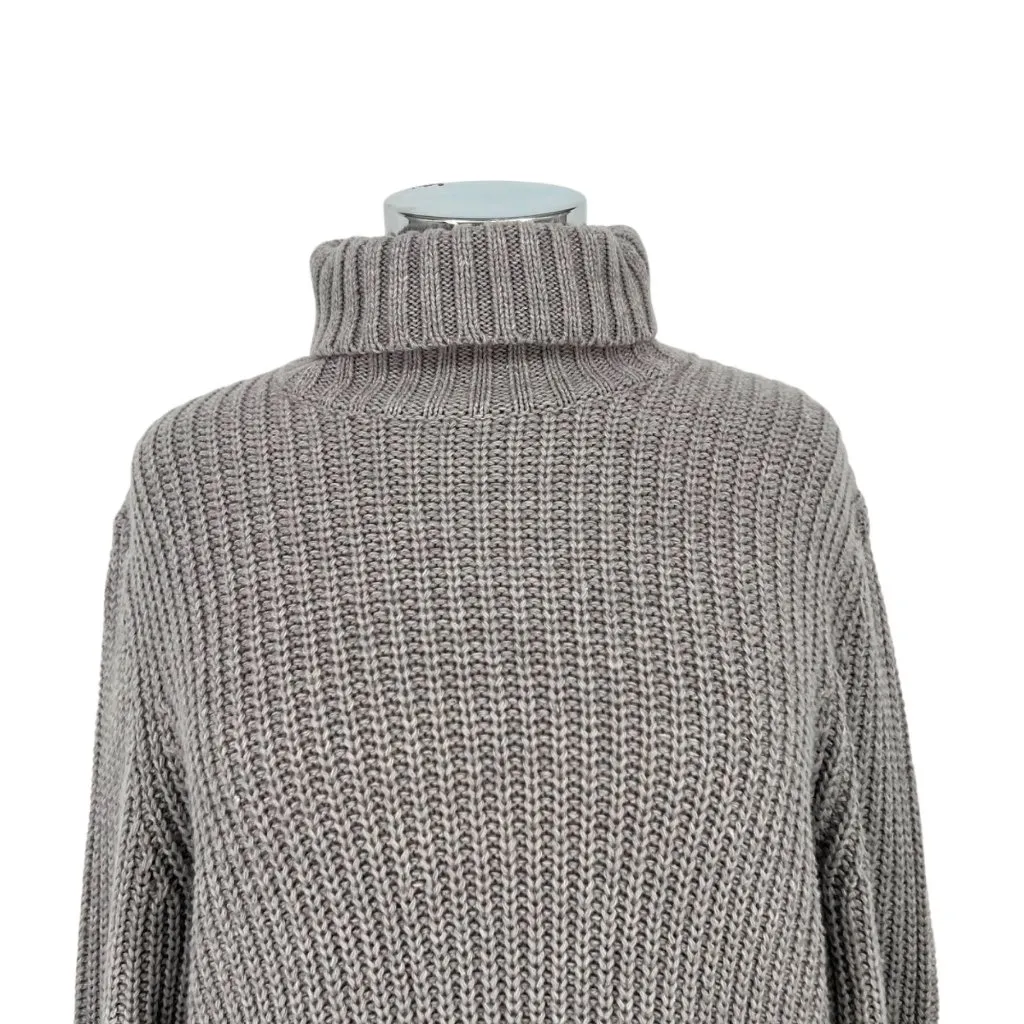 Bershka Chunky Turtleneck Sweater Gray Size Medium - Image 3