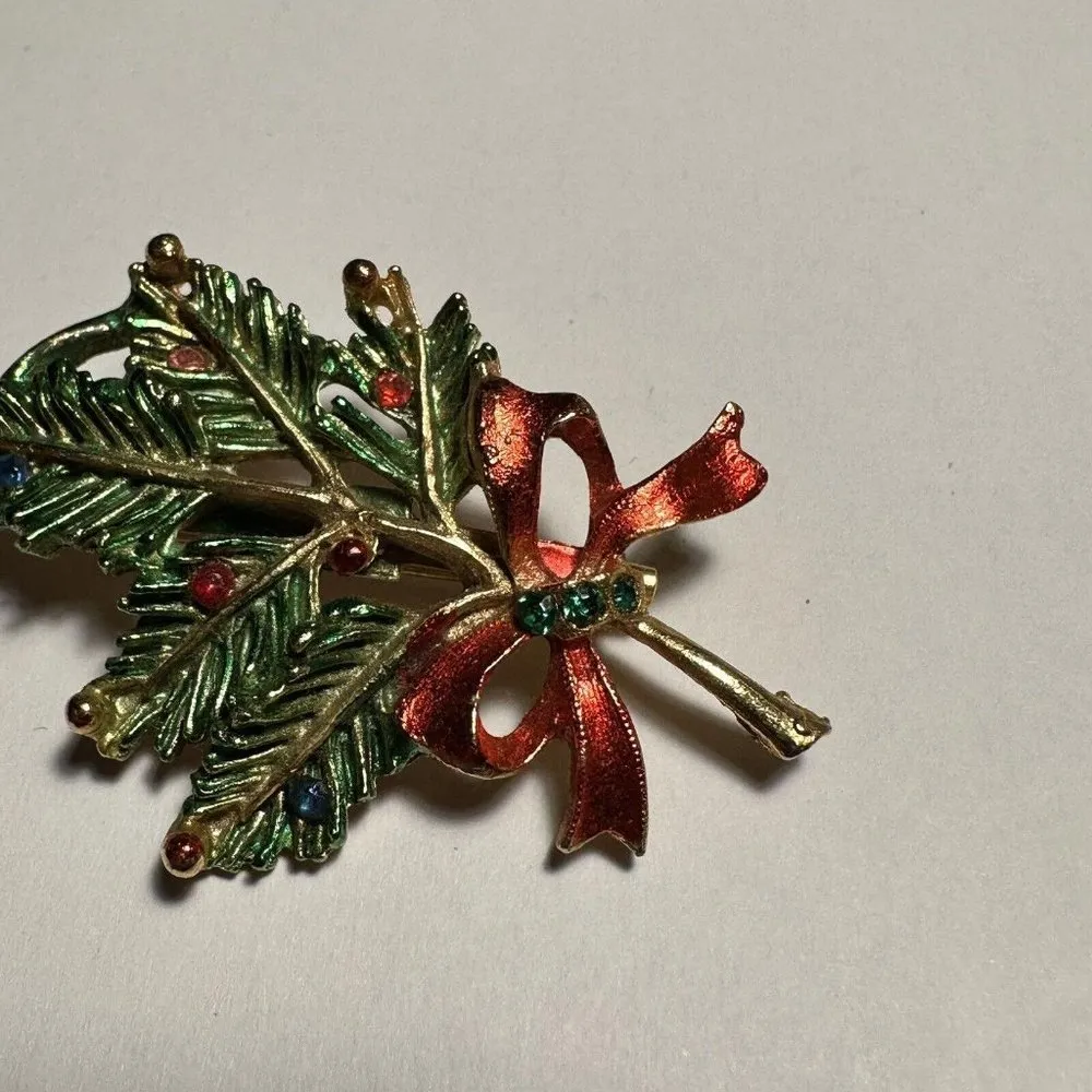Lot Of Christmas Holiday Brooch Pins Gold Tone Red / Green Holly Branch & Candle - Image 6