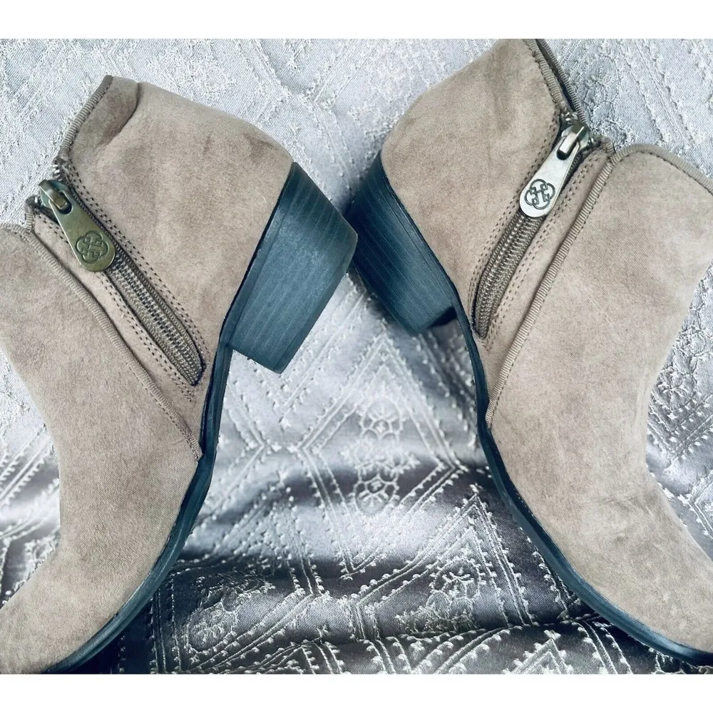 Ankle Boots - Fall Booties - Daisy Fuentes Size 6- Brown Boots - Image 6