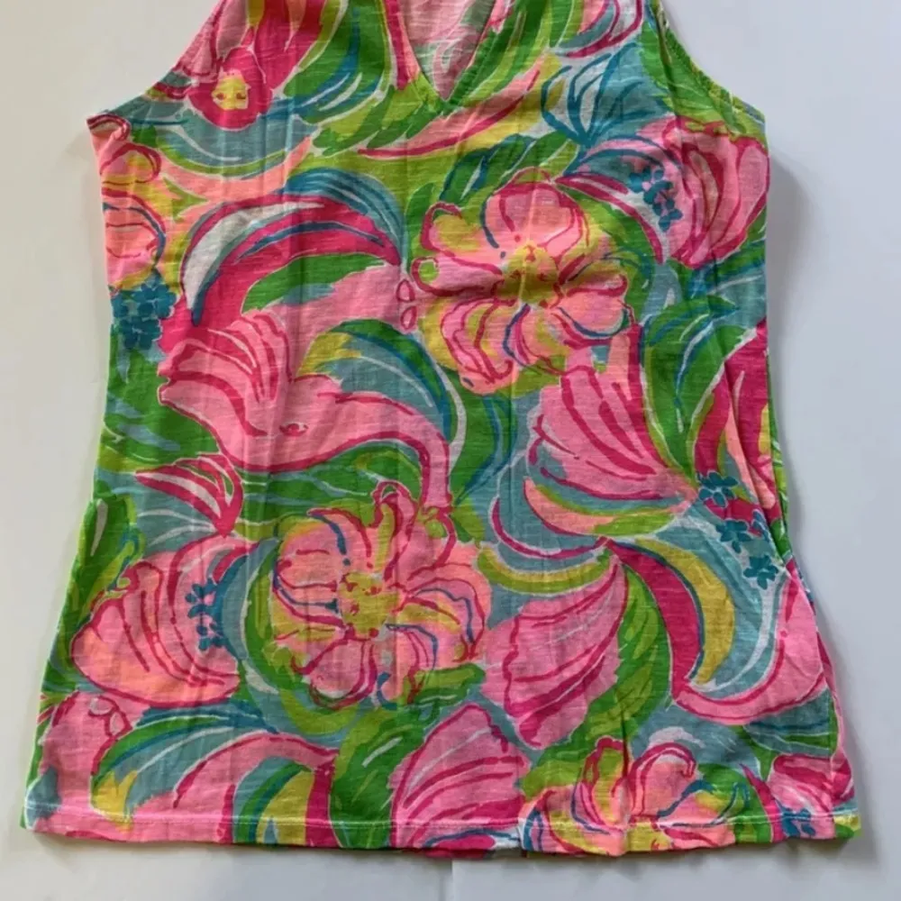 Lilly Pulitzer Pink Elephant Top XS Small Flaw See Photo Gorgeous Vibrant colors - Image 2