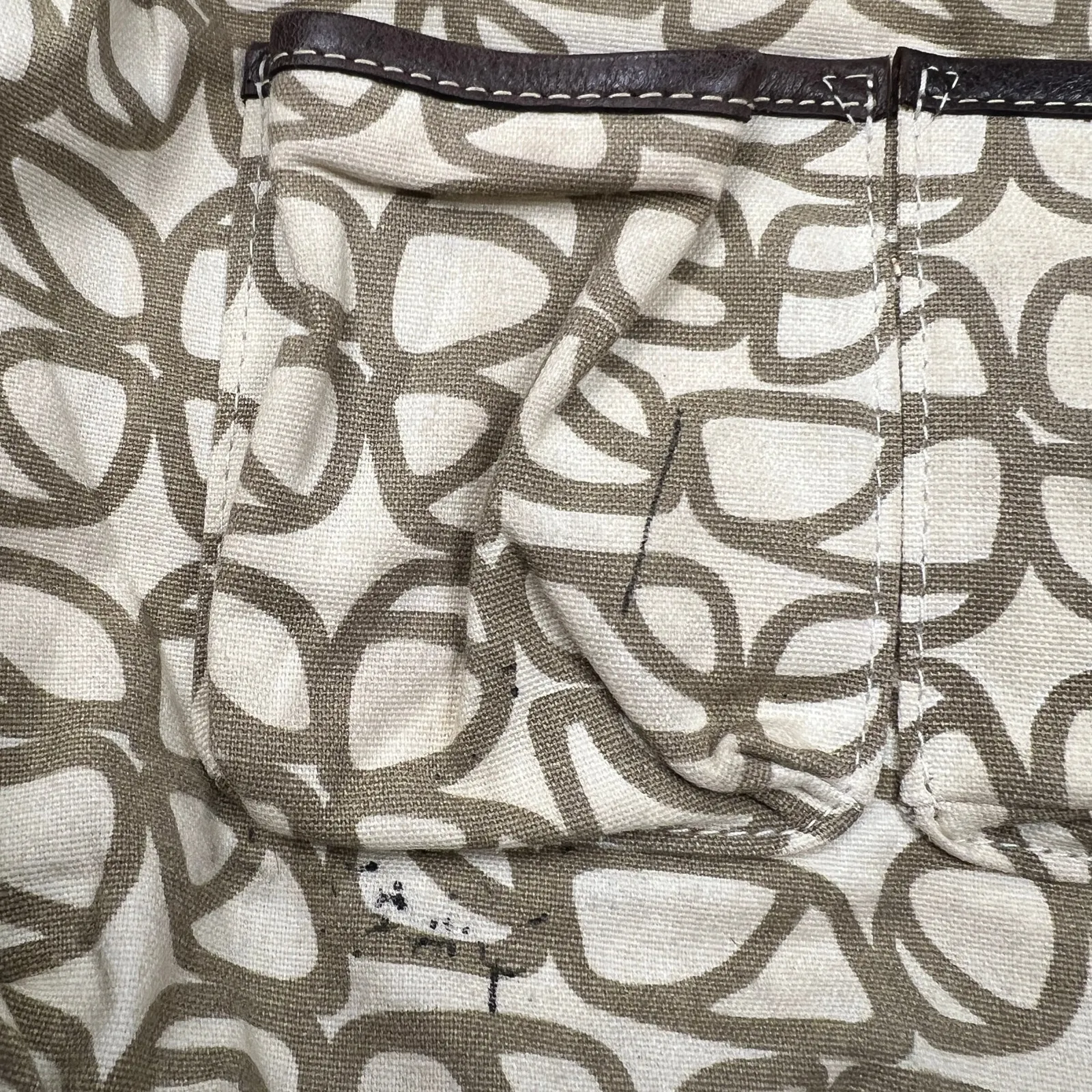 Fossil Pebbled Leather Crossbody Bag Rich Chocolate Brown Contrast Stitching - Image 12