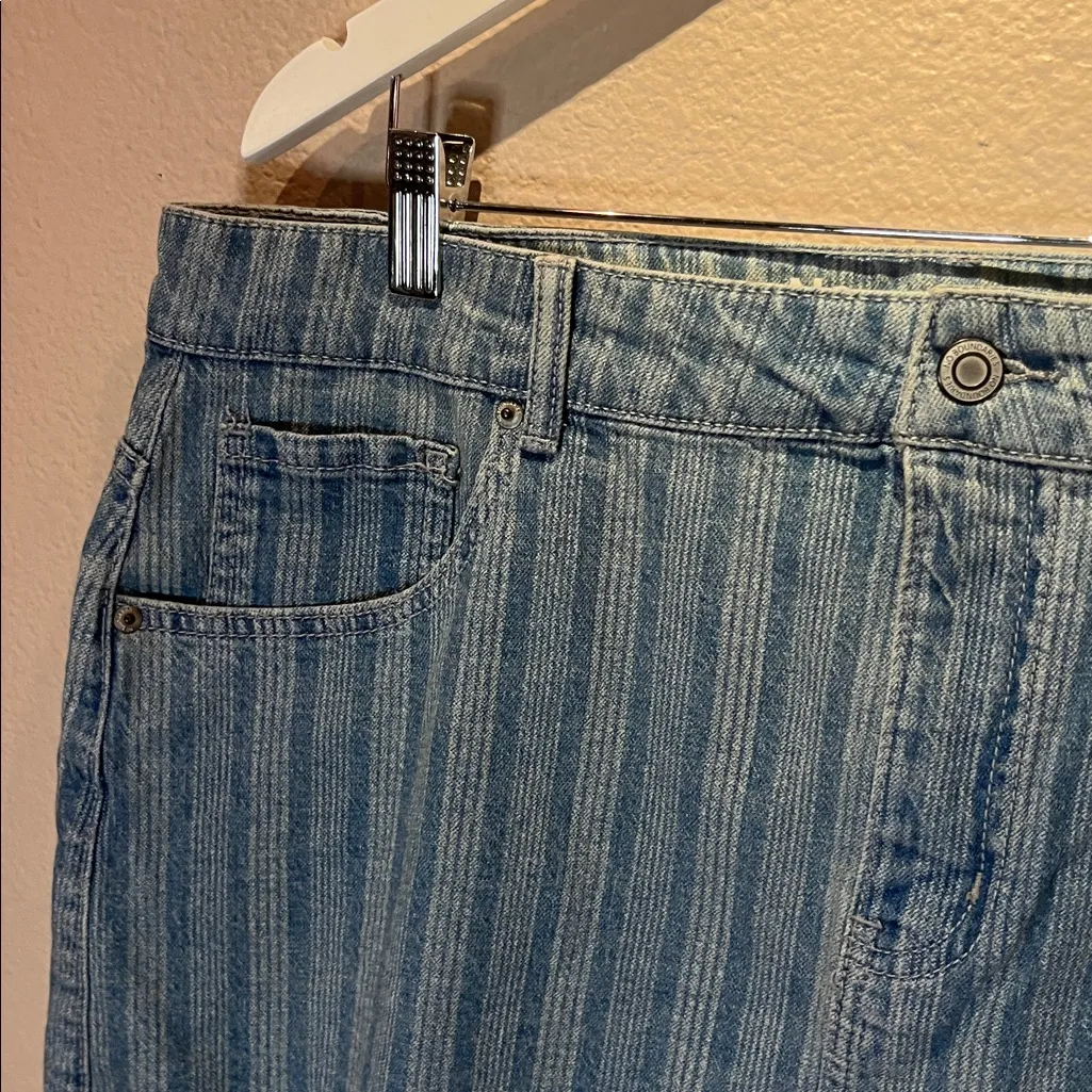 New No Boundaries Denim Mini Skirt Women’s Size Large Light Enzyme Stripe NWT - Image 5