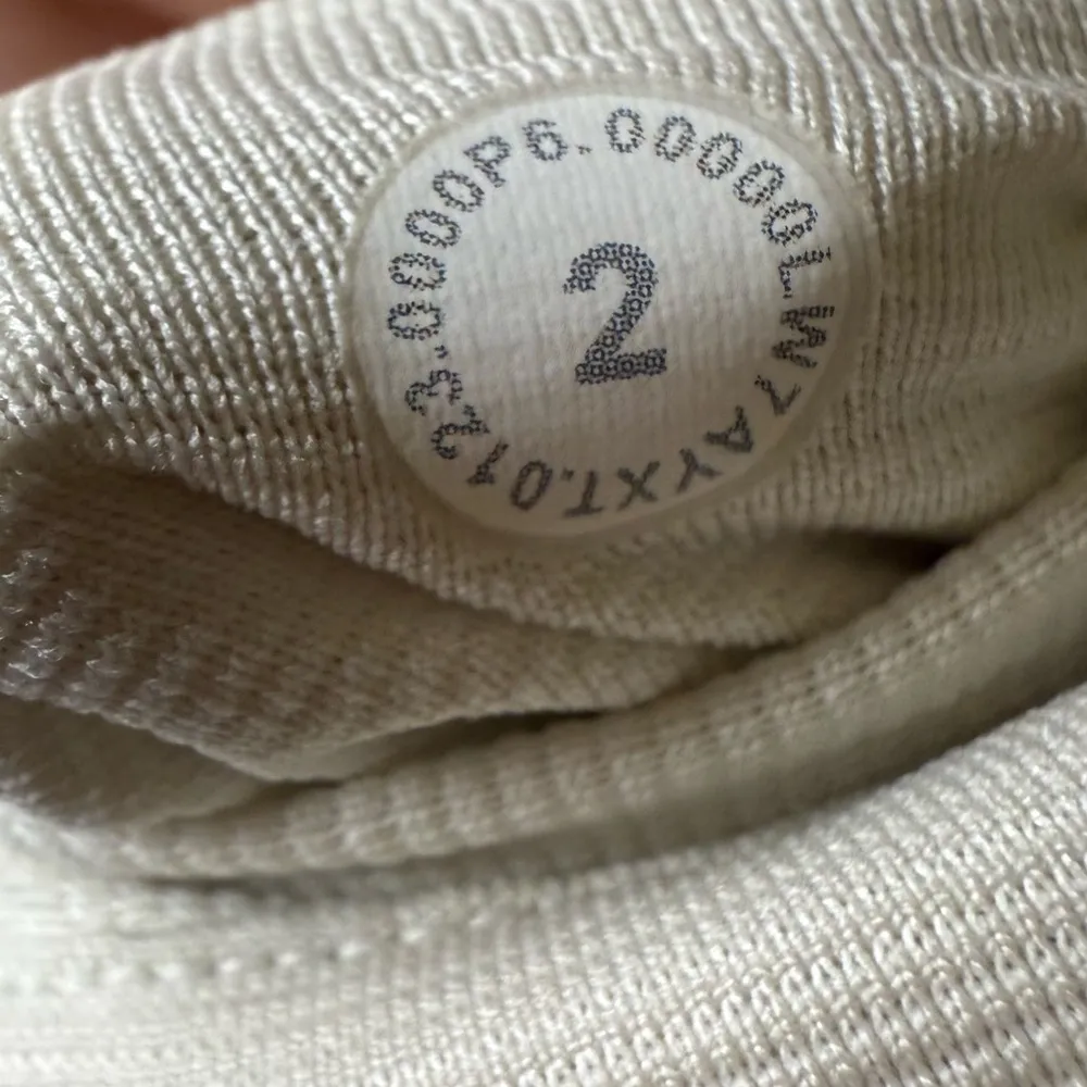 Lululemon Hotty Hot Hawaii Exclusive Pineapple Off White Lined Short 4" Inseam 2 - Image 11