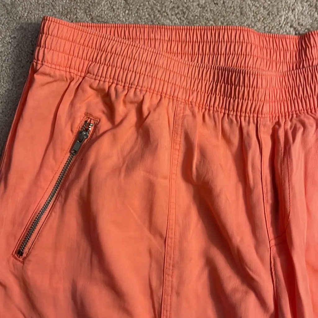 NWT cute and comfy Flight Pant - full‎ elastic waistband and lightweight fabric - Image 4