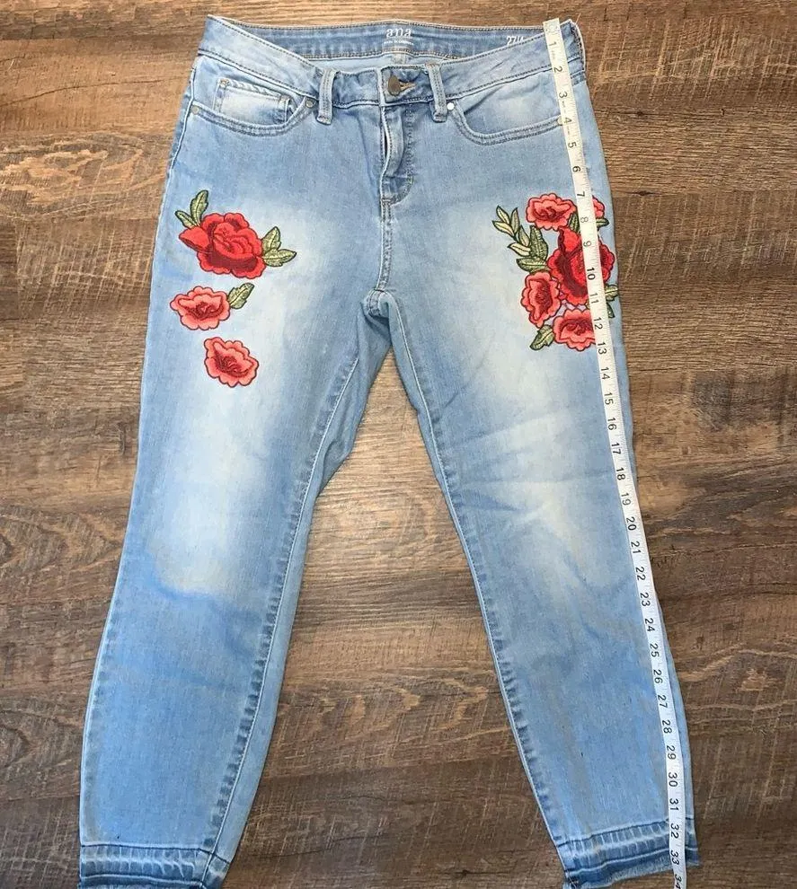 A.N.A. Floral Embroidered Skinny Ankle Jeans Size 27/4 - Image 3