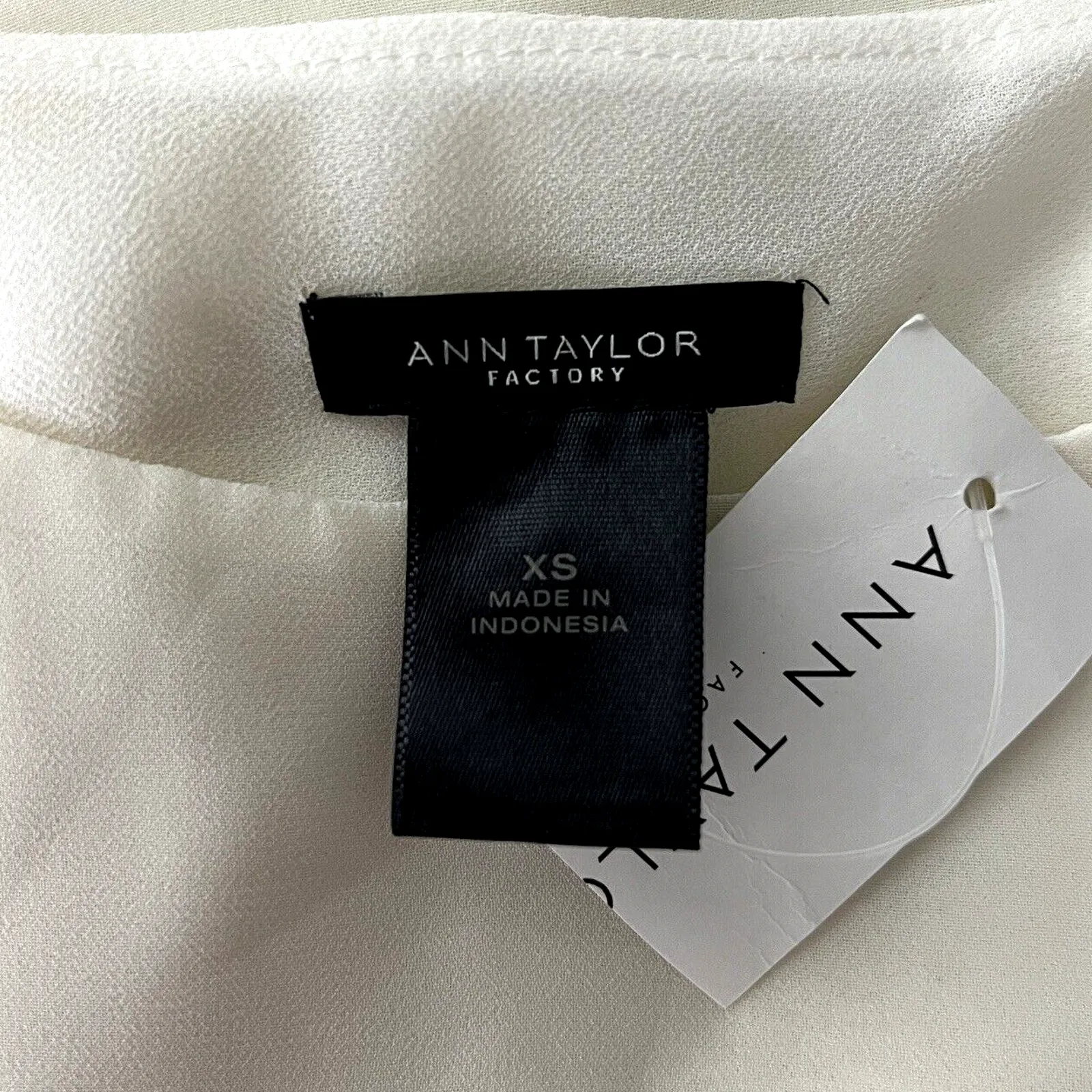 Ann Taylor Shirt Womens XS Cream‎ Sheer Chiffon Office Casual Neutral Minimalist - Image 6