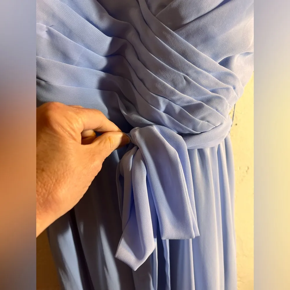 Blue Sleeveless Maxi Gown with Plunge Neckline for Weddings - Image 4