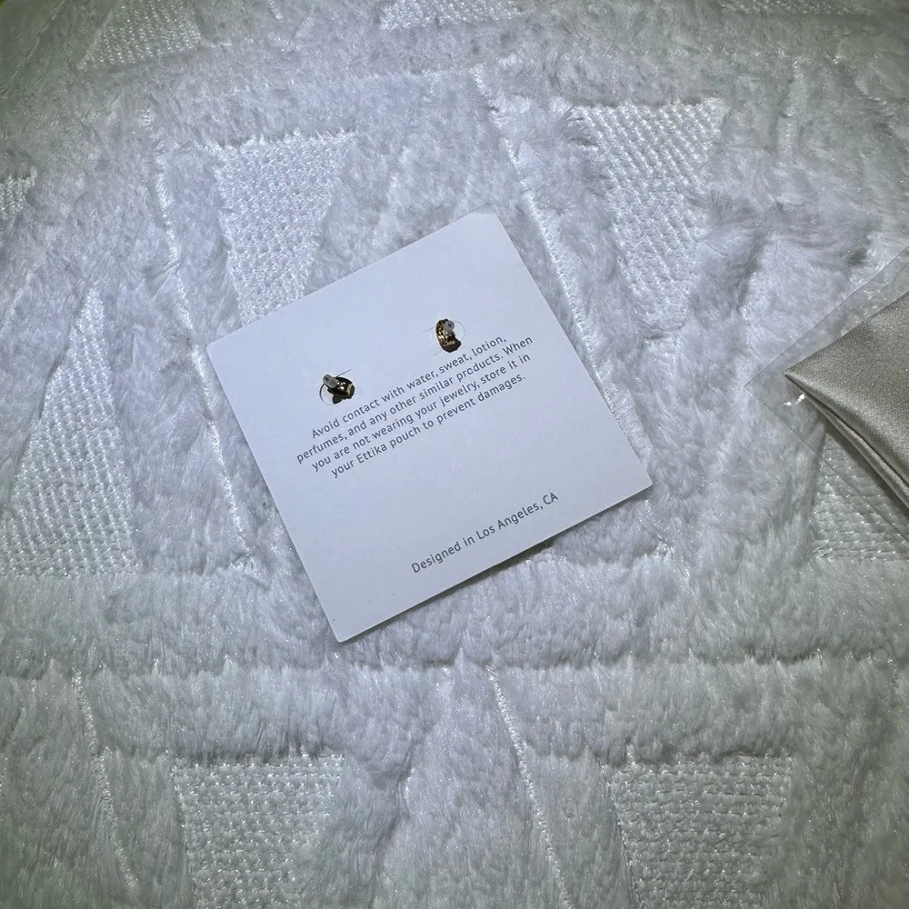 Ettika‎ Gold Hoop Earrings with Cubic Zirconia Crystals Sparkly Glam - Image 3