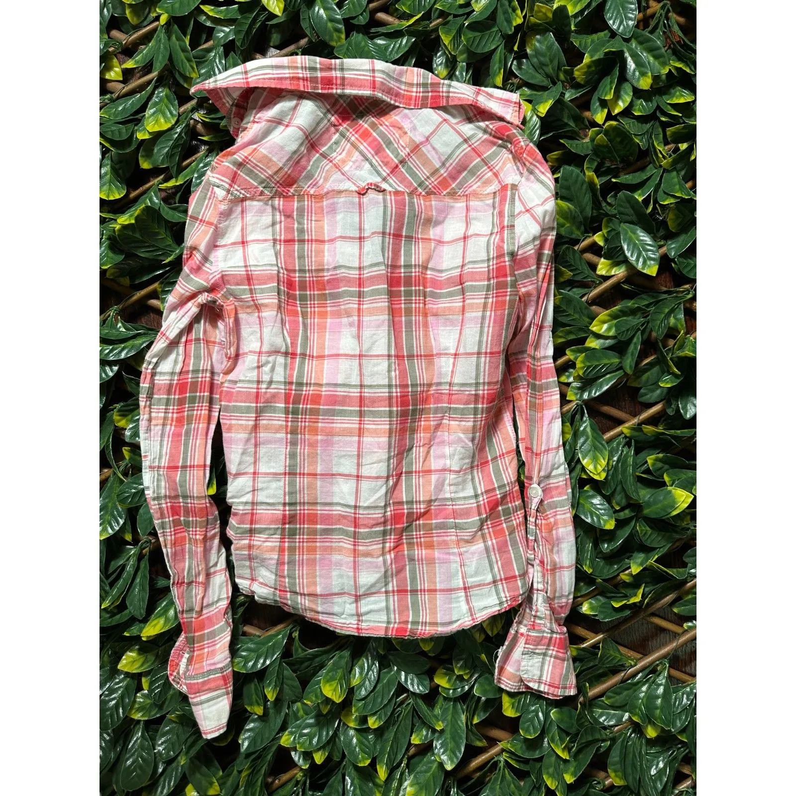 y2k aeropostale pink plaid button up longsleeve top size small - Image 2
