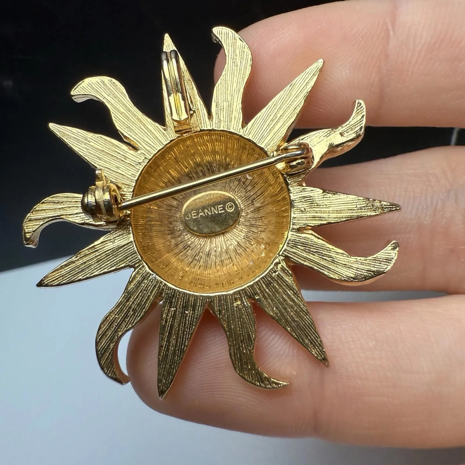 Jeanne Celestial Sun Face Brooch Pin Dual Pendant Gold Tone Signed - Image 7