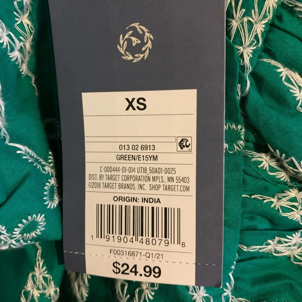 Universal Thread Green and White Blouse - Image 3