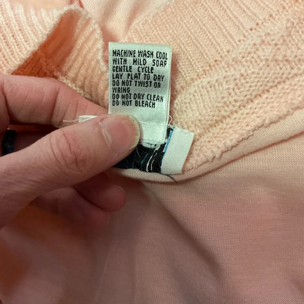 Vintage 80s feminine pink coverup Size L - Image 4