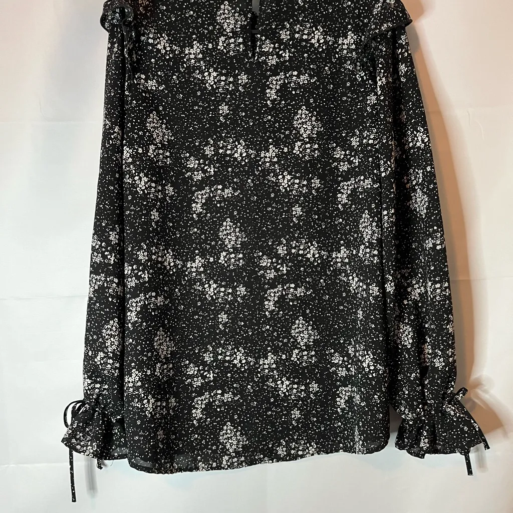Elegant Black and White Floral Women's Blouse Size M - Image 2