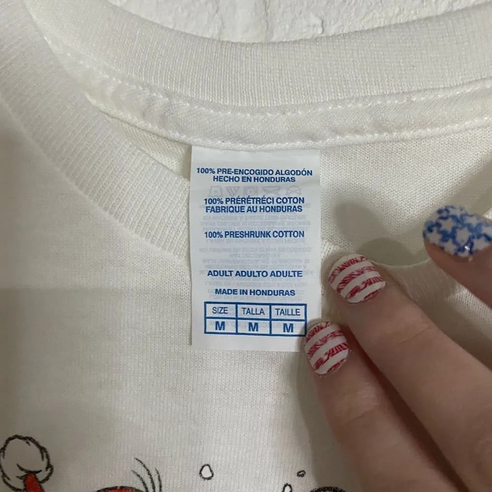 White Disney T-Shirt with Mickey and Friends medium - Image 3