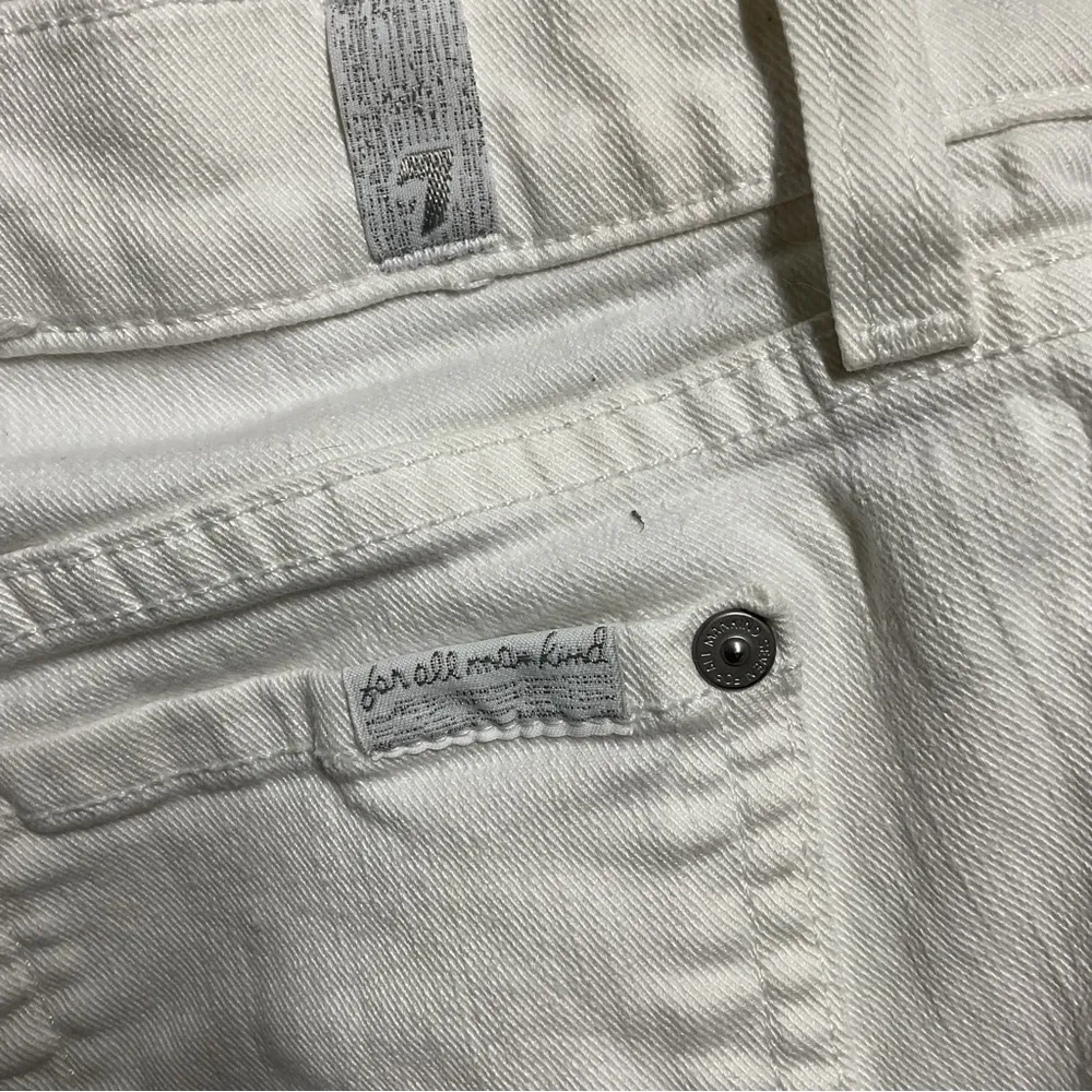 Seven For All Mankind Skinny Crop and Roll in Size 26 - Image 4