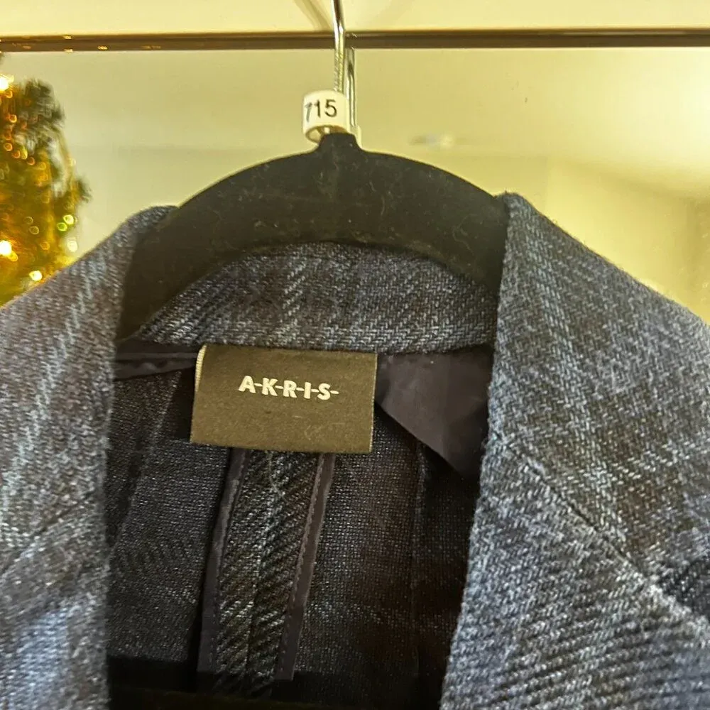 AKRIS 2 Button Blazer Size US 8 - Image 3