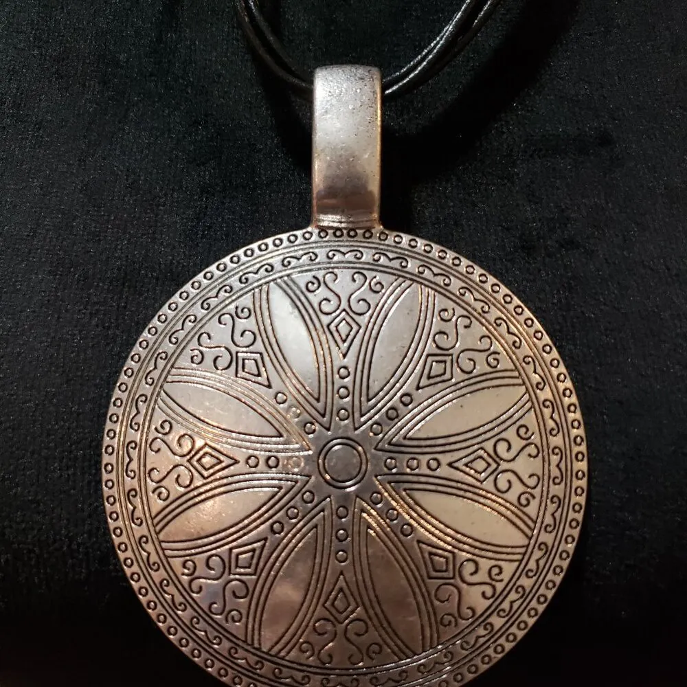 Womens Fashion Silver Blue Pendant Silver and Turquoise Leather Necklace Jewelry - Image 3