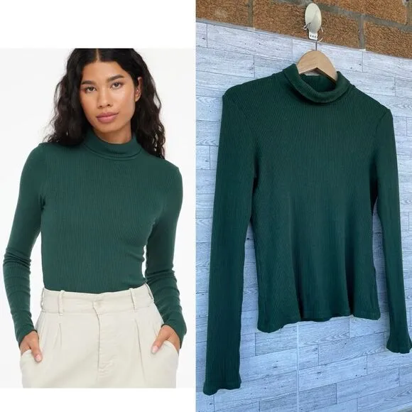 La causa green rib tutleneck sweater size medium - Image 2
