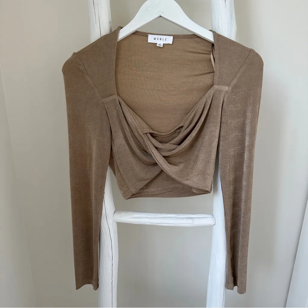 Mable Jaylene Long Sleeve Crop Top Mocha Color Size Small Tan - Image 2