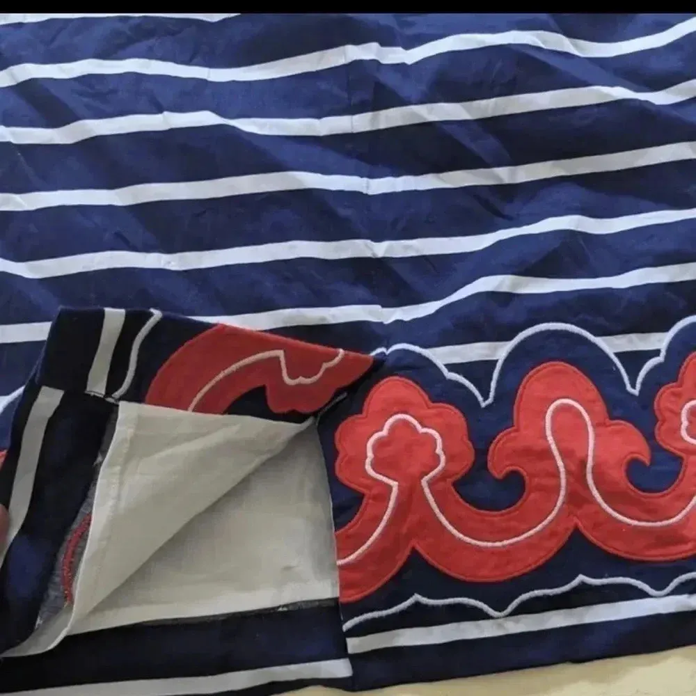 Vineyard Vines | Navy & White Striped Scalloped Embroidered Pencil Skirt Size 00 - Image 3