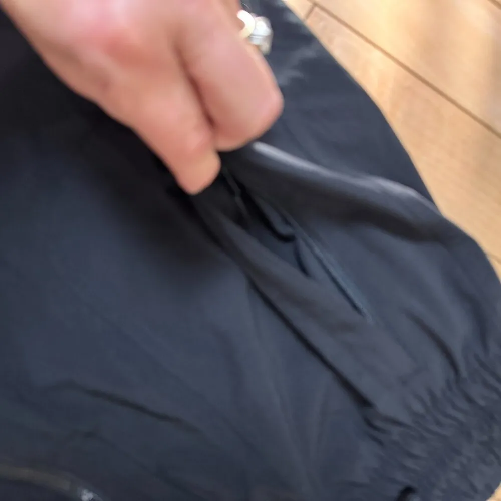 ATHLETA Expedition Zip Front Drawstring Skort Skirt with Shorts Size 10 Black - Image 4