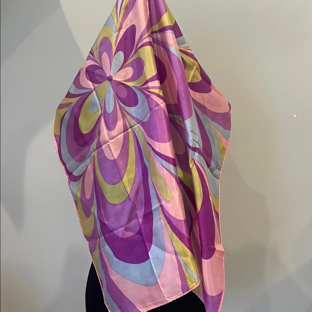 Vibrant Pink and purple vintage groovy Scarf - Image 3